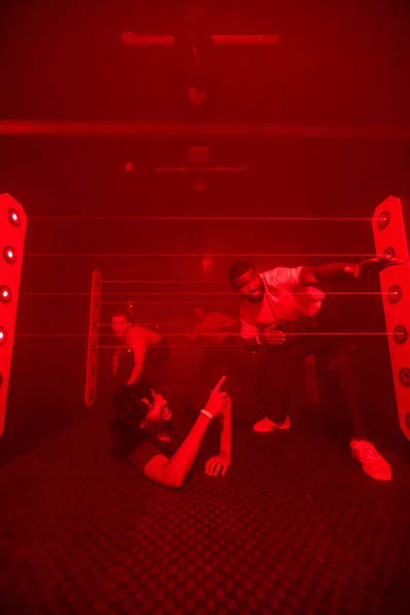 Navigating the room under red light